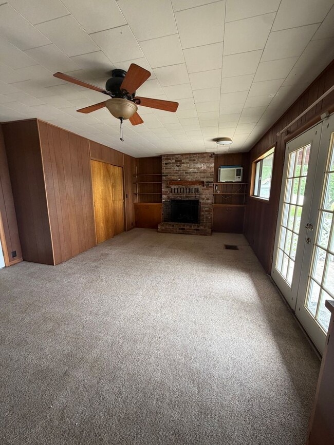 Photo - 3 Bed 2 Bath - Cassville