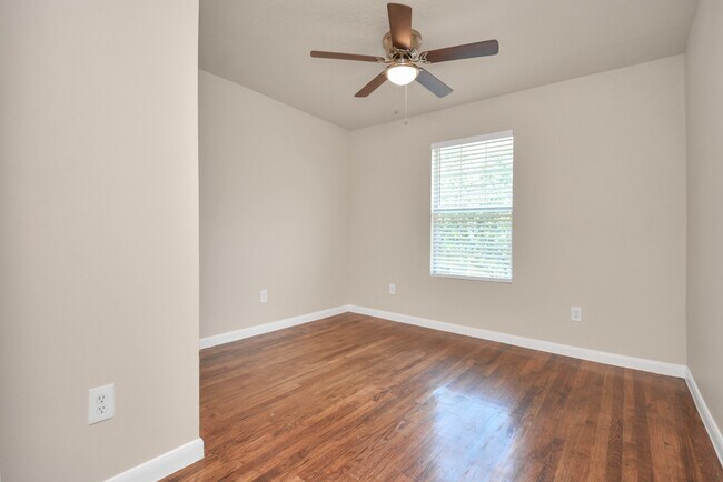 500 W Pitts Ave Unit 302