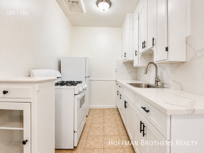 Photo - 608 S Dunsmuir Ave Unit 103