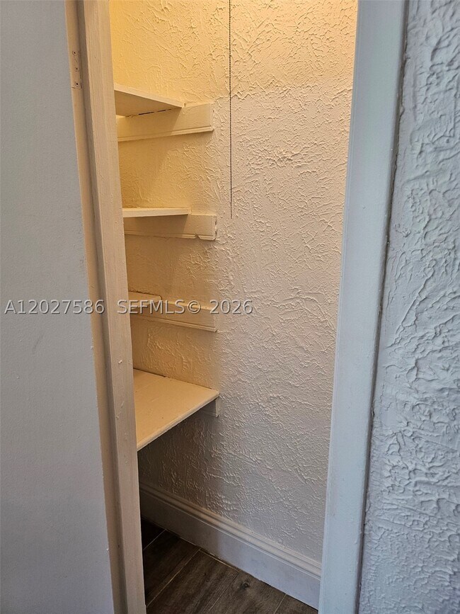 Photo - 709 NE 4th St Unit 2