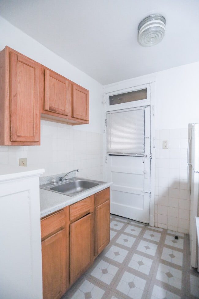Photo - 4037 W Melrose St Unit 1S