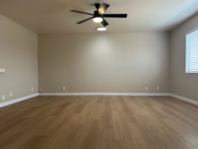 Photo - Please call Vaughn Realty, 760-446-6561 to set up an appointment.