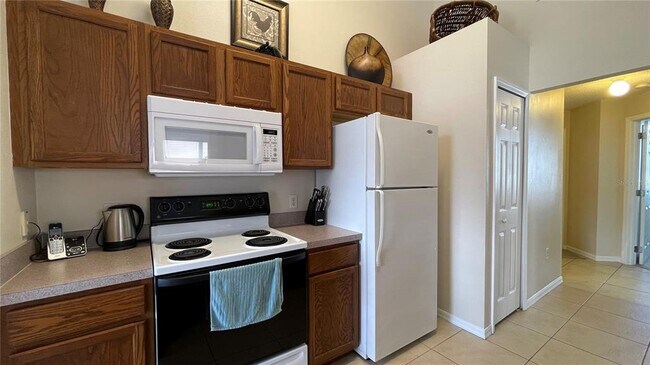 Photo - 1327 Casterton Cir