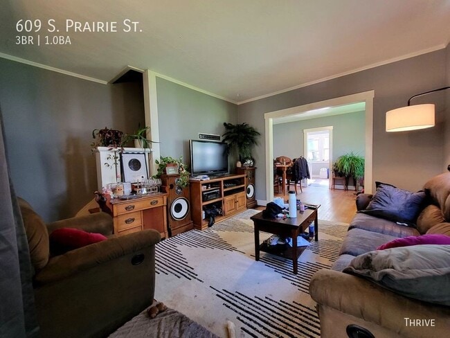 Photo - 609 S Prairie St