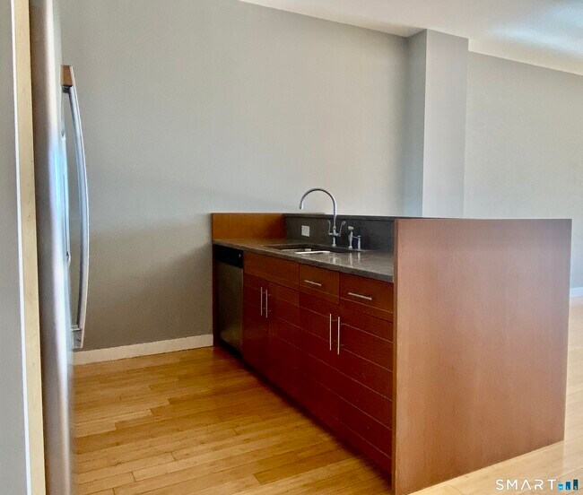 Photo - 33 N Water St Unit 506