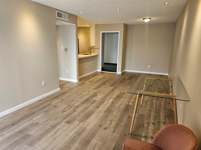 Photo - 2816 S Bartell Dr Unit 33