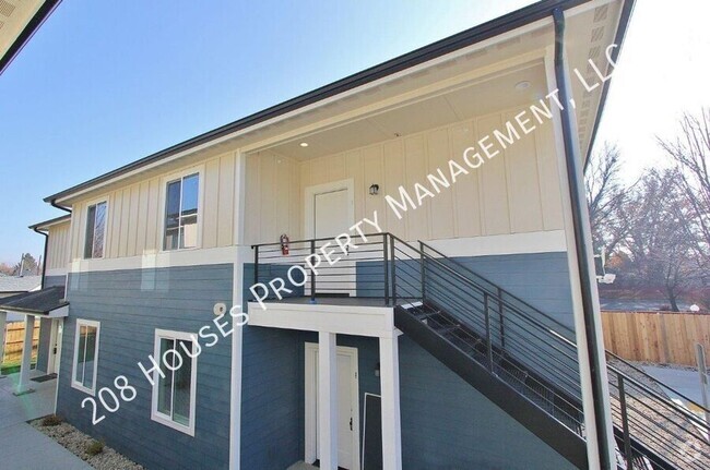 Building Photo - Immaculate Apartment *75% Off First Months... Unit 201