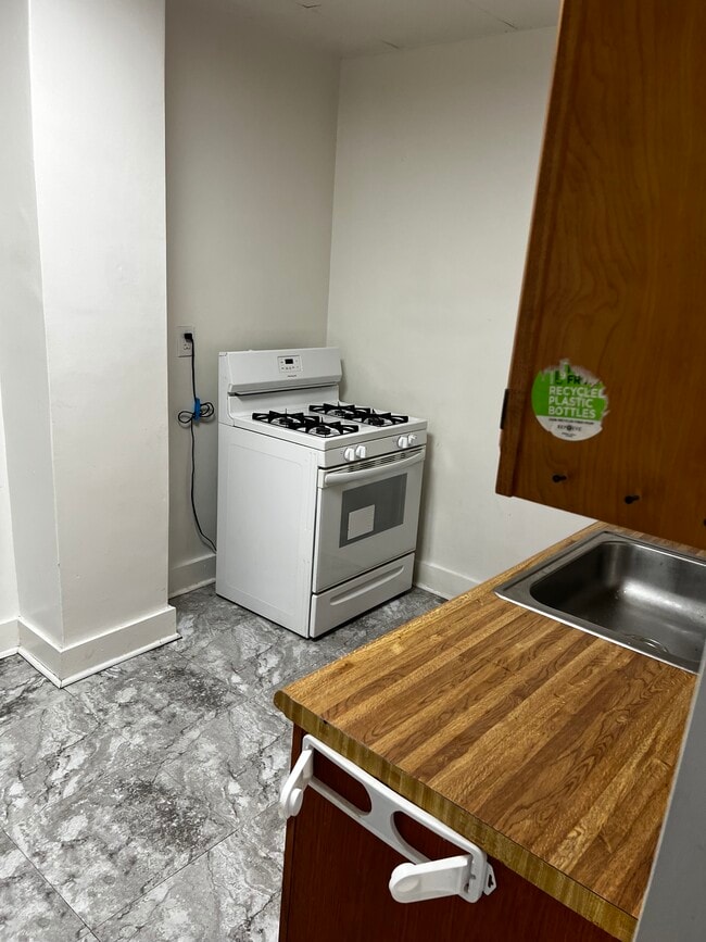 Photo - 19 E James St Unit 1