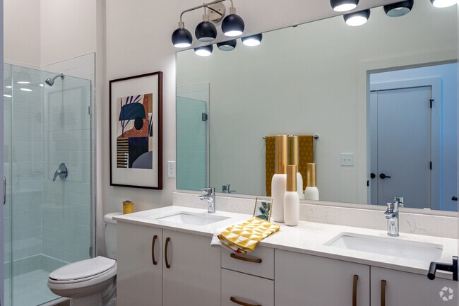 2BR, 2BA - 1,153 SF