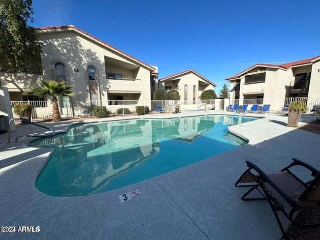 Building Photo - 10610 S 48th St Unit 1077