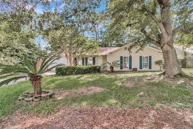 182 Paddock Way