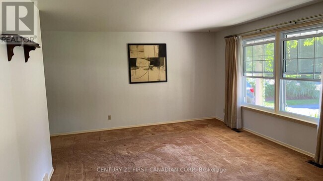 Photo - 34 Benson Crescent