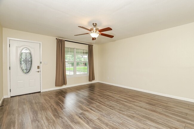 Photo - 3 bedrooms, HUGE yard, detached workshop & She shed, No HOA - Only 2 miles from Randolph AFB