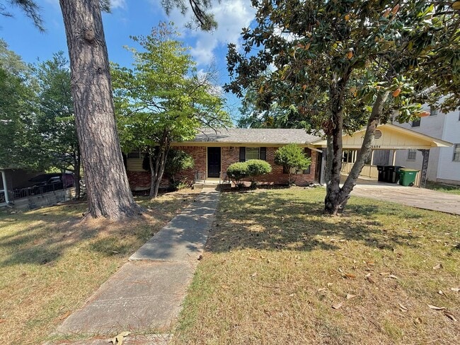 Building Photo - 6604 Granada Dr Rental
