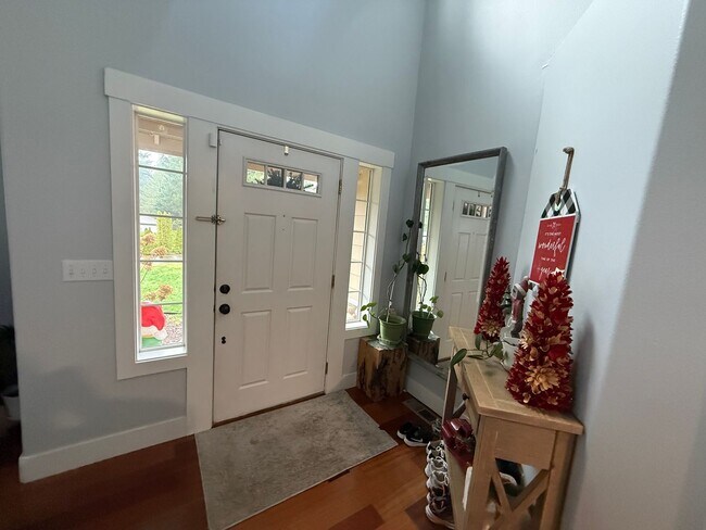 Photo - Silverdale 2 Story Home 4bed 2.5 bath