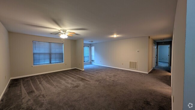 Building Photo - NOW AVAILABLE | 2BR 2BA CONDO | RECENTLY U...