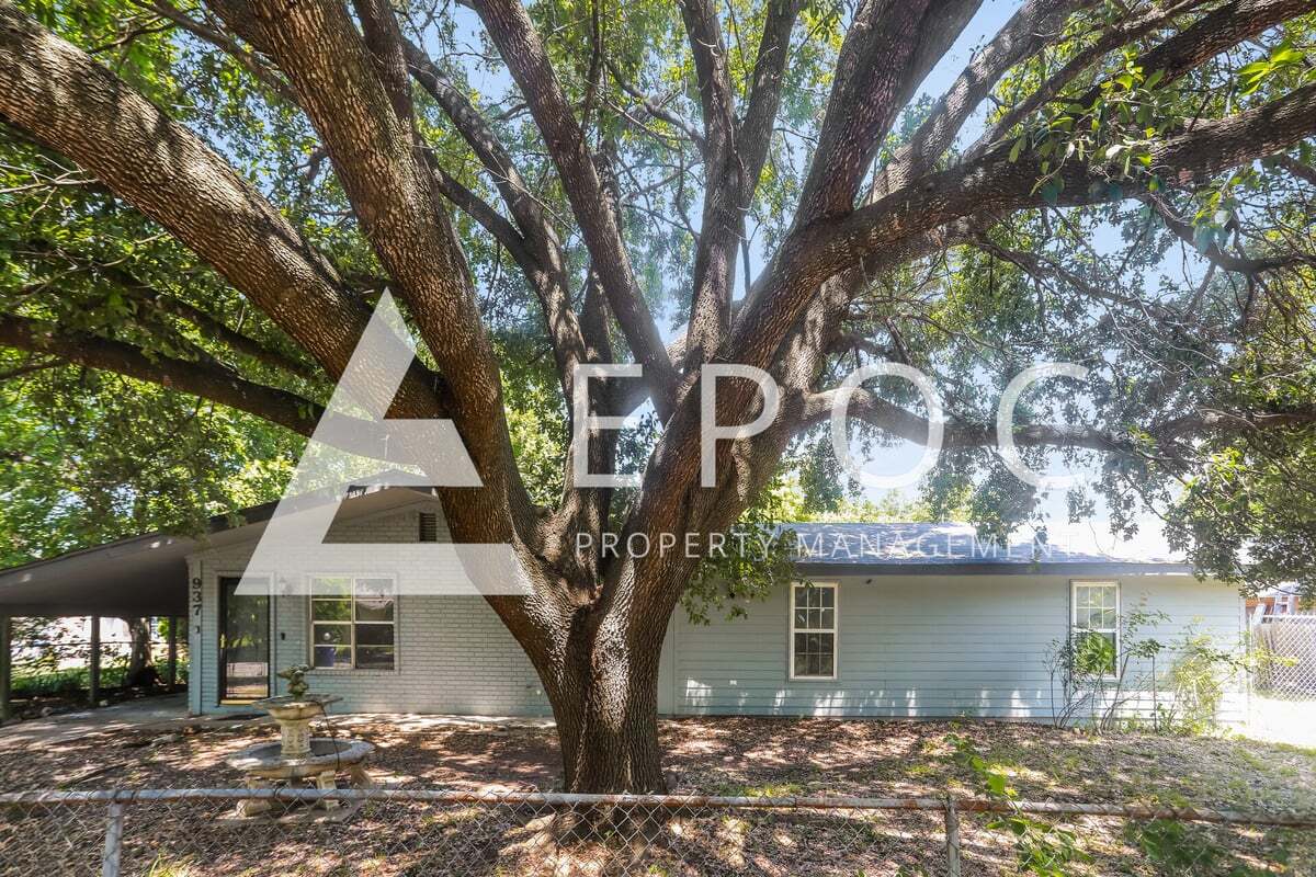 Photo - 937 Brown Ave