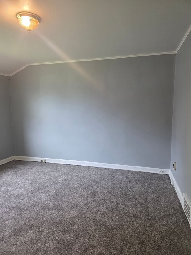 Photo - 403 Greenhill Ave Unit 403 Greenhill Ave # 2