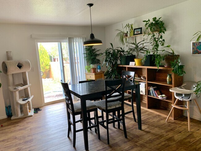 Photo - 1912 Dove Creek Cir Unit 1