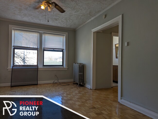 Photo - 717 W Belmont Ave Apartamentos Unidad 711-401