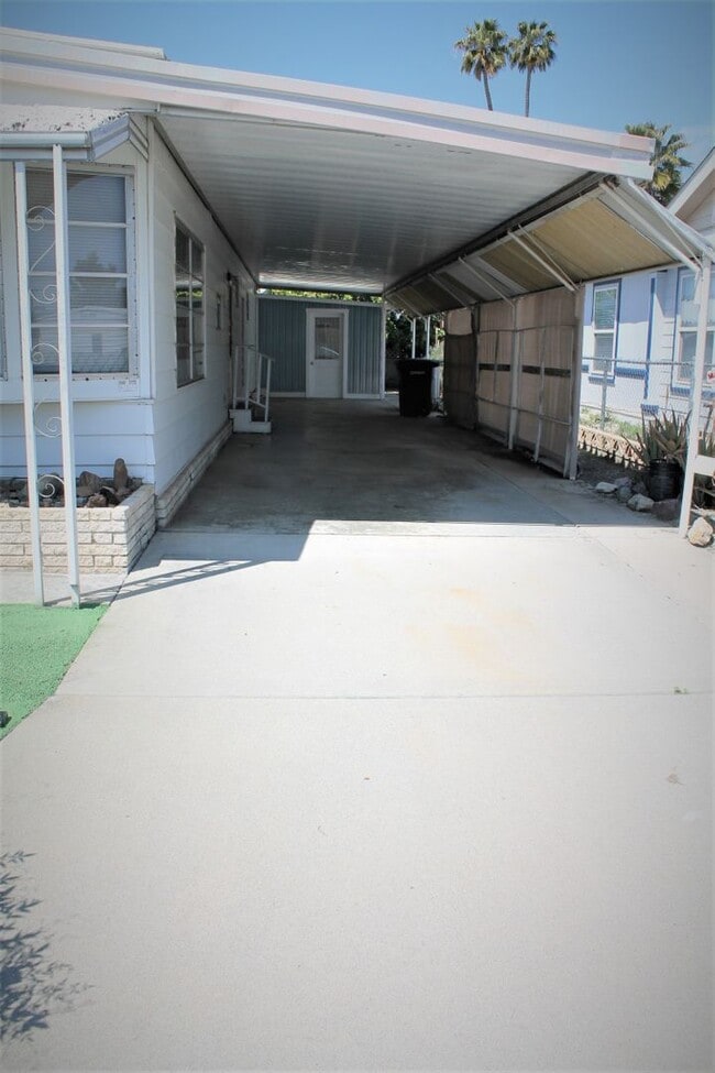 Photo - 55+ Spacious 2 bed 2 bath SIERRA DAWN HOME!