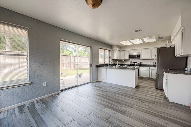 Building Photo - 2226 Gray Hawk Ln