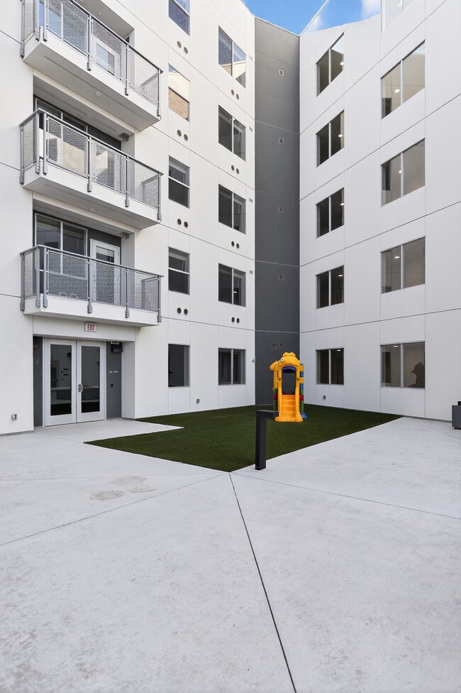 Photo - Dry Creek Crossing