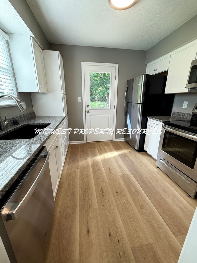 Photo - Large Updated 3 Bedroom/2 Bath Duplex in Lee's Summit