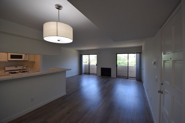 Photo - 12352 Burbank Blvd Unit 203