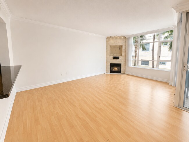 850 Beech St Unit 304