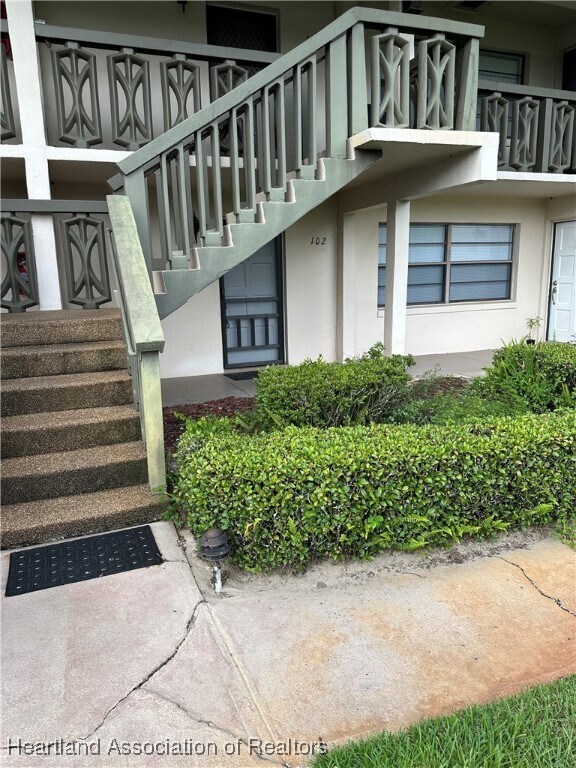 Photo - 102 Fairway Ct