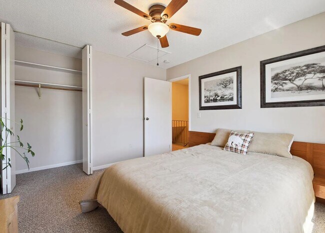 Photo - 2052 12th Ave W