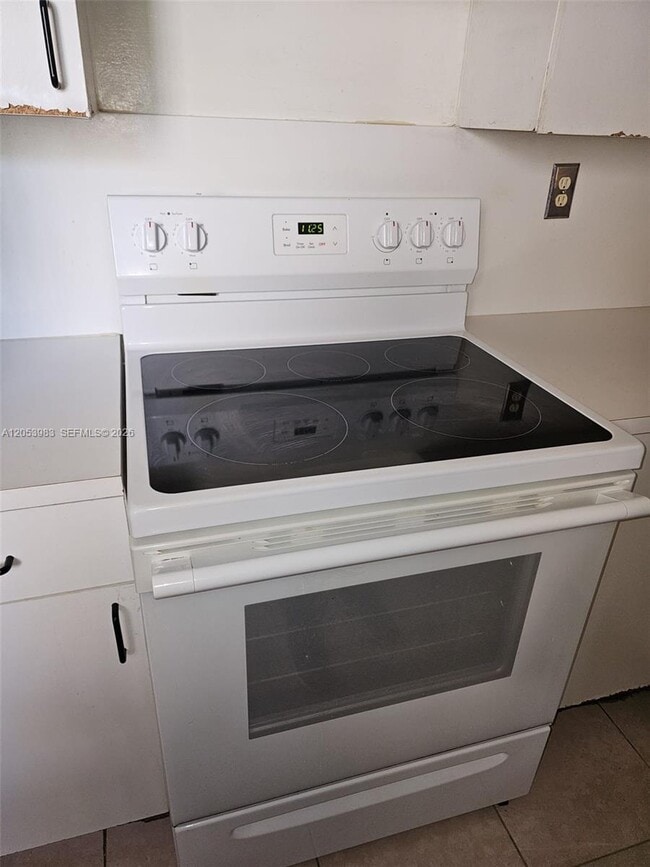 Photo - 15721 SW 137th Ave Unidad 204