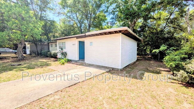 Photo - 4527 Versailles Dr