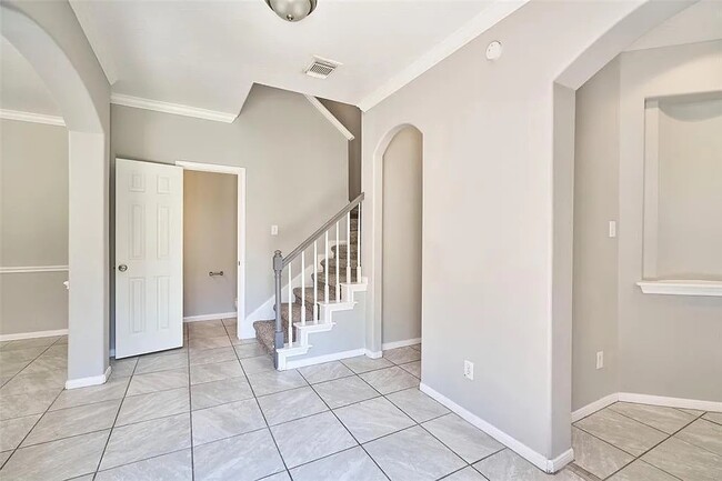 Photo - 13714 Hillingdale Ln