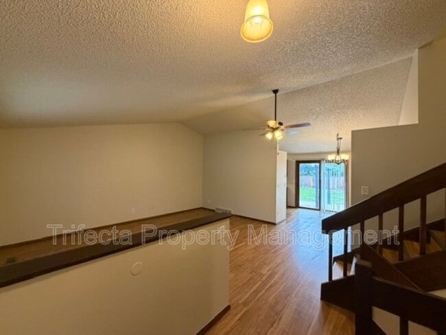 Photo - 2718 Garden Dr
