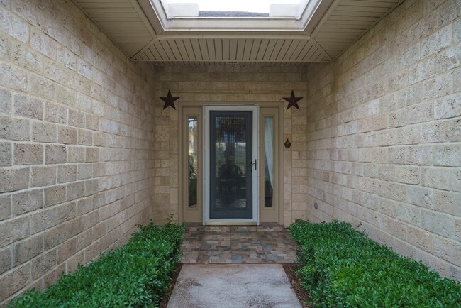 Photo - 12 Golf House Rd