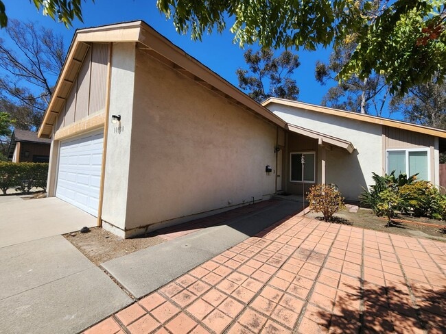 10930 Red Rock Dr