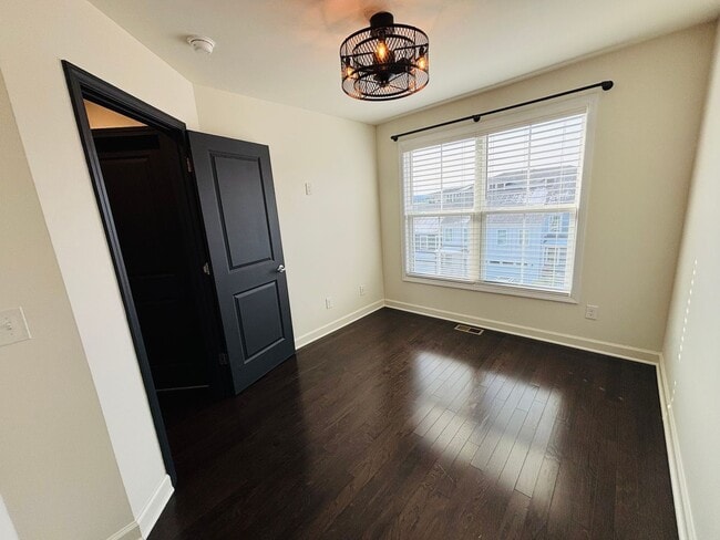 Photo - 3-4 Bedroom, 3.5 Bath Townhouse