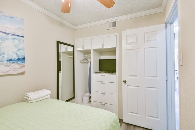 Photo - 6102 Seawall Blvd Unidad 181