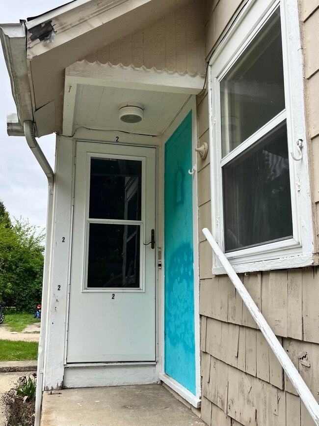 Photo - 920 S Jackson St Apartment Unit 2