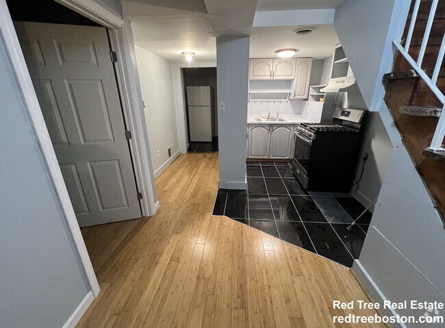 Building Photo - 474 E 7th St Unit 1 Rental