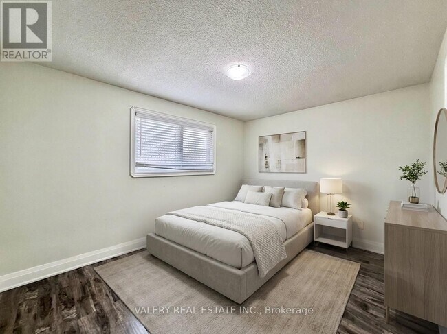 Photo - 72 Dantek Ct