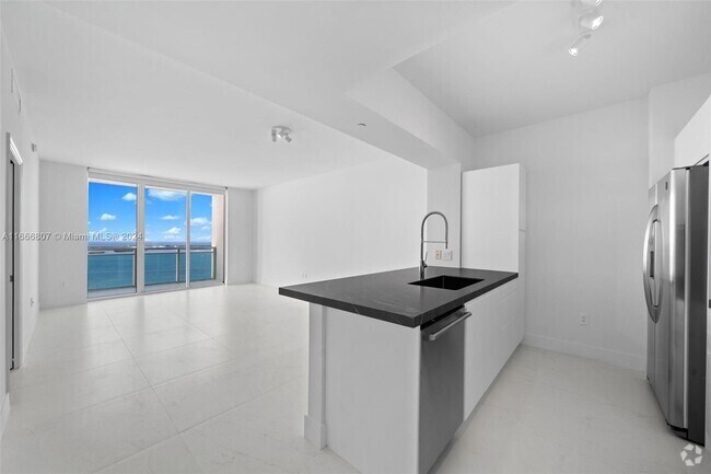 Building Photo - 951 Brickell Ave Rental