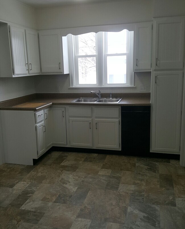 Photo - 2131 N Howell St