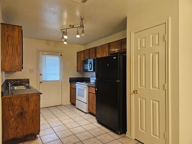 Photo - 3015 Cantabrian Dr Unit A