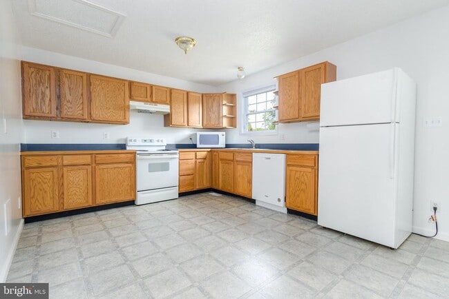 Photo - 513 E 11th Ave