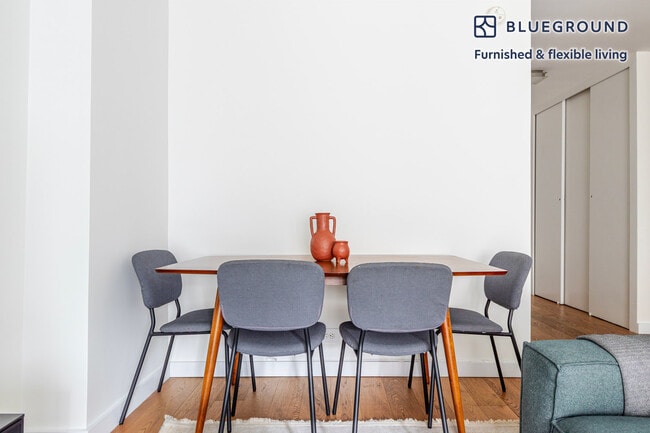 Photo - 279 E 44th St Unit FL11-ID2114