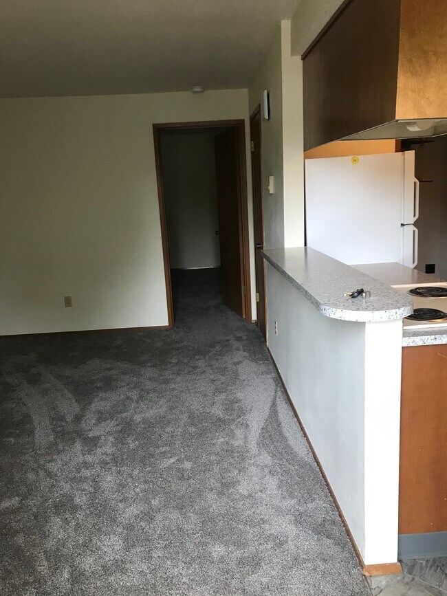 Front Rm, Leading to Bedroom - 234 NW Kings Blvd