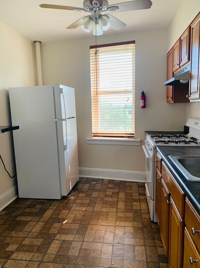 Photo - 27 W 1ST St Unit 203